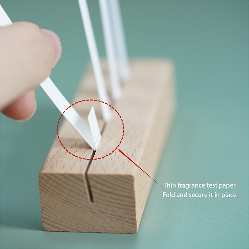 Desk Setup Essentials - 1 Buah Penjepit Kayu untuk Meja,