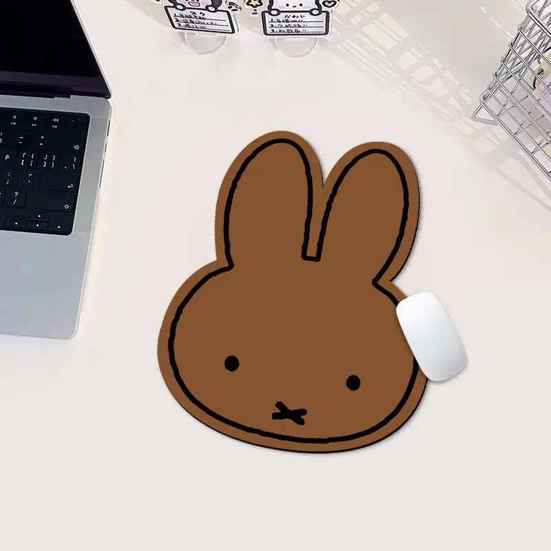 Alas Mouse Bentuk Kelinci Miff - Desk Setup Desk ulasan dan harga